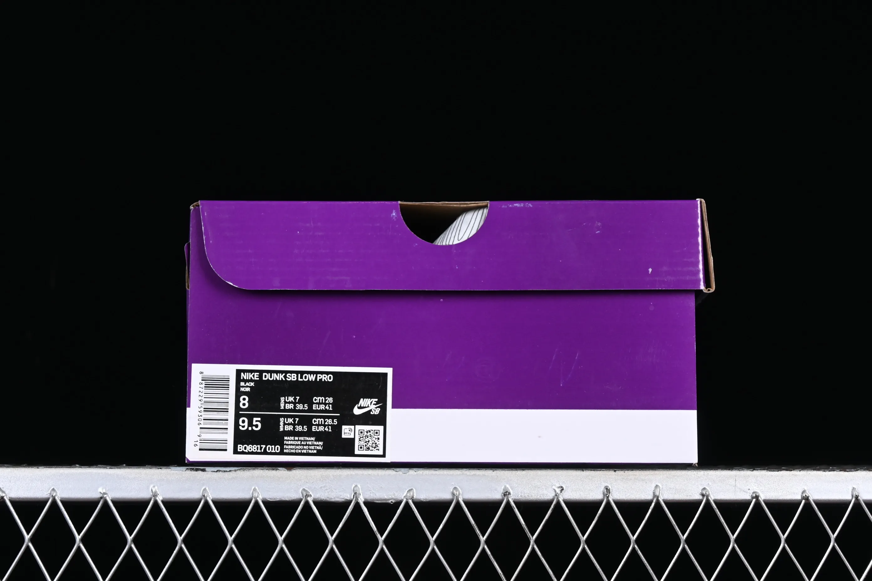 All categories Nk SB Dunk Series Nk SB Dunk Low Low-top sneakers N version Nk SB Dunk Low Raw rubber black and gray SB Dunk Series low-top casual sports skateboard shoes BQ6817-010